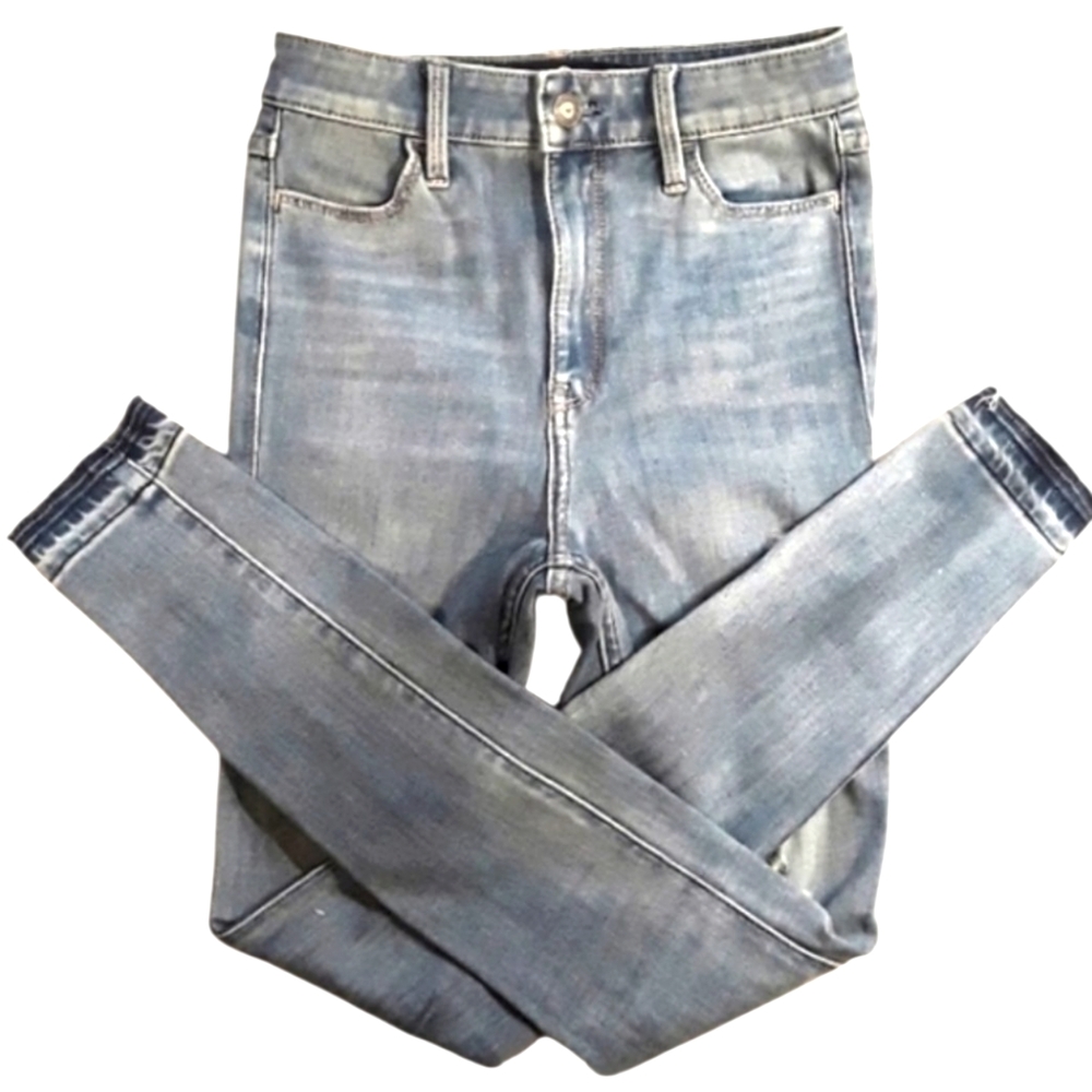 💥Hollister Ultra Highrise Extreme Stretch Skinny Jeans. Womens Size: 1R W25x30L